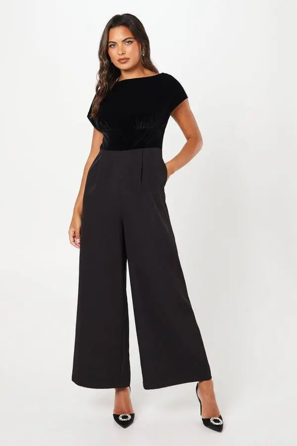 Coast Women's Velvet Bodice Pleat Detail Jumpsuit in Black 