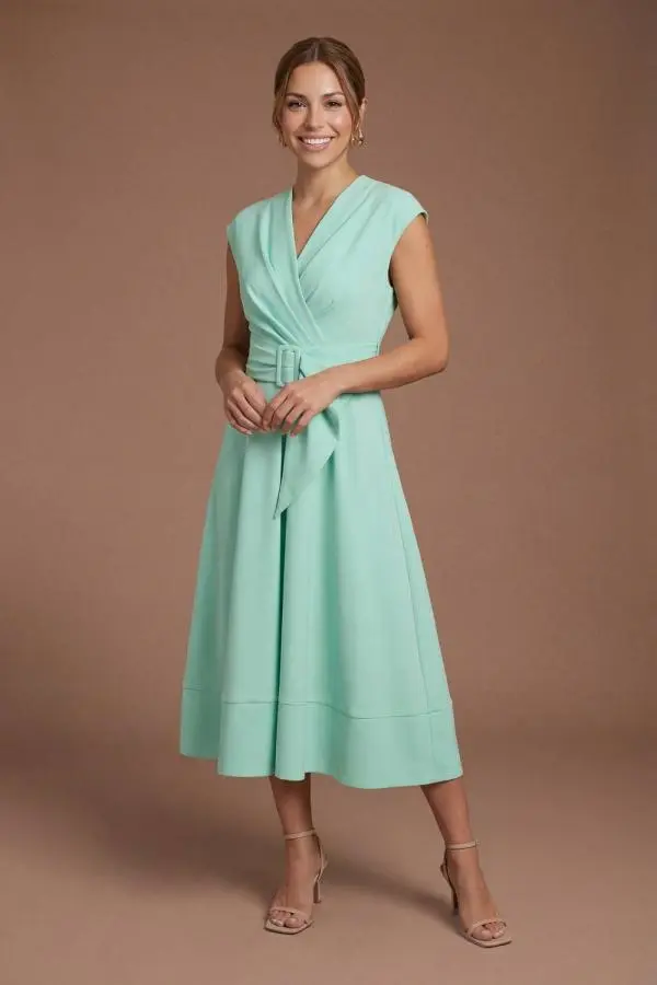 Coast Women's Petite Belted Crepe Dress in Mint