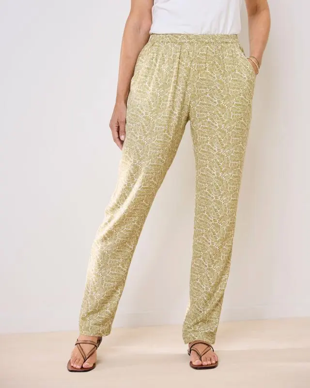 Cotton Traders Women's Pull-On Tapered Leg Trousers in Green, 100% Viscose