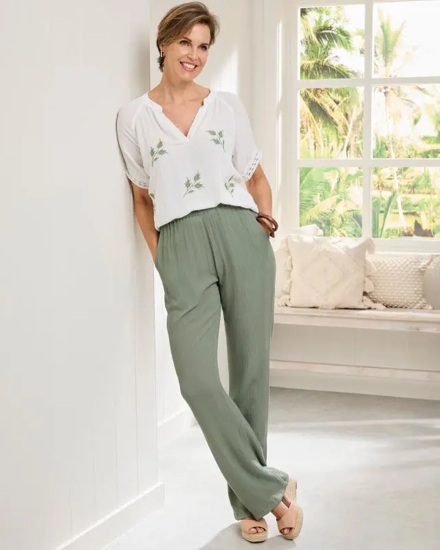 Cotton Traders Women's Pull On Crinkle Trousers in Green, 100% Viscose