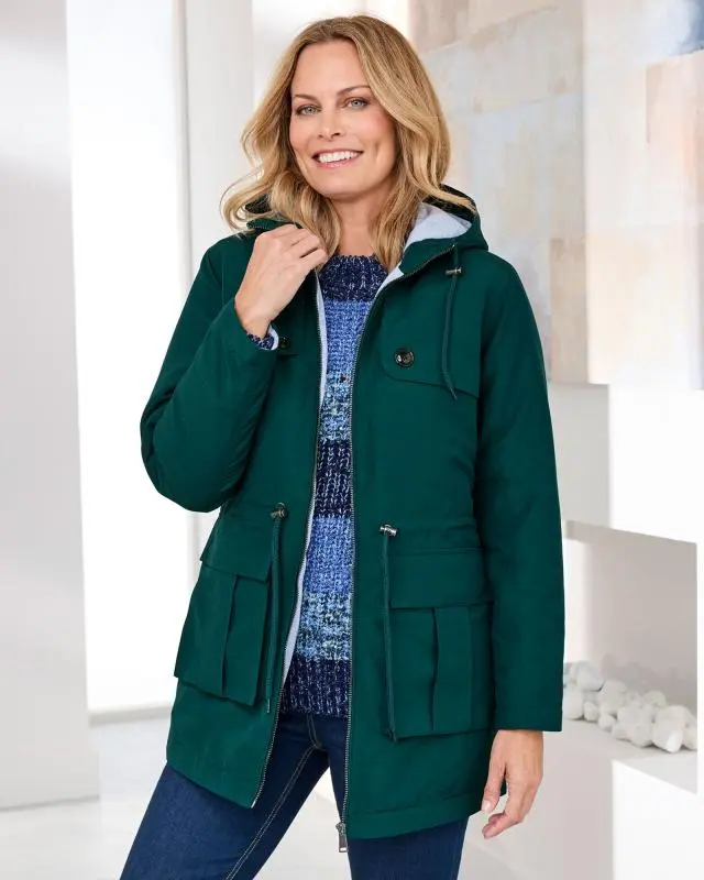 Cotton Traders Women's Showerproof Jacket in Green, 100% Polyester