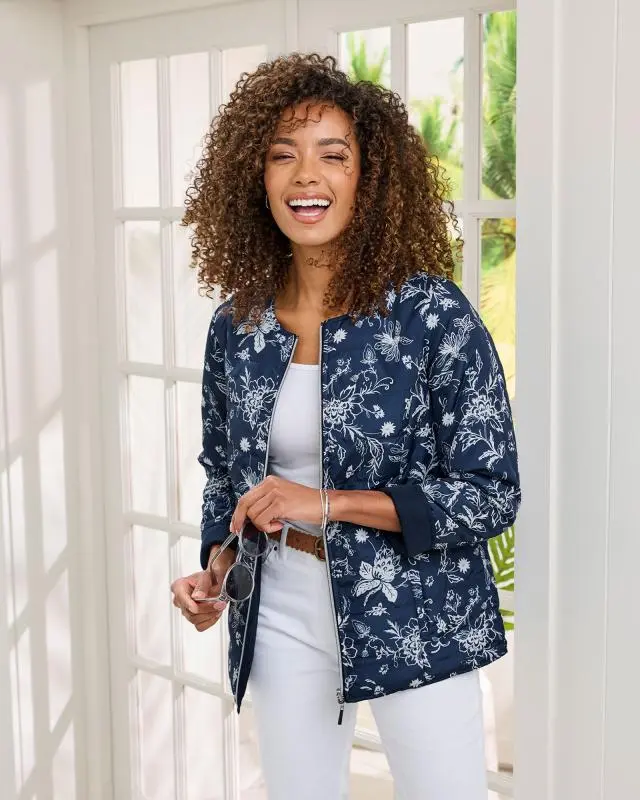 Cotton Traders Women's Reversible Jacket in Blue, 100% Polyester