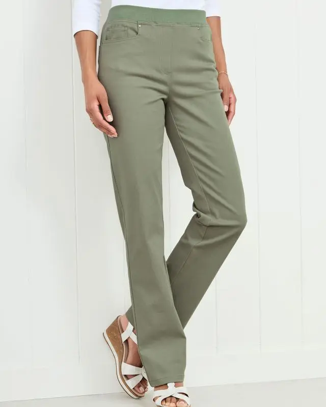 Cotton Traders Women's Premium Pull-On Twill Straight-Leg Jeans in Green, Cotton/Elastane