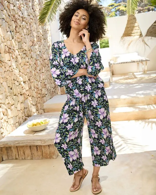 Cotton Traders Women's Crinkle Beach Pants in Navy, 100% Viscose