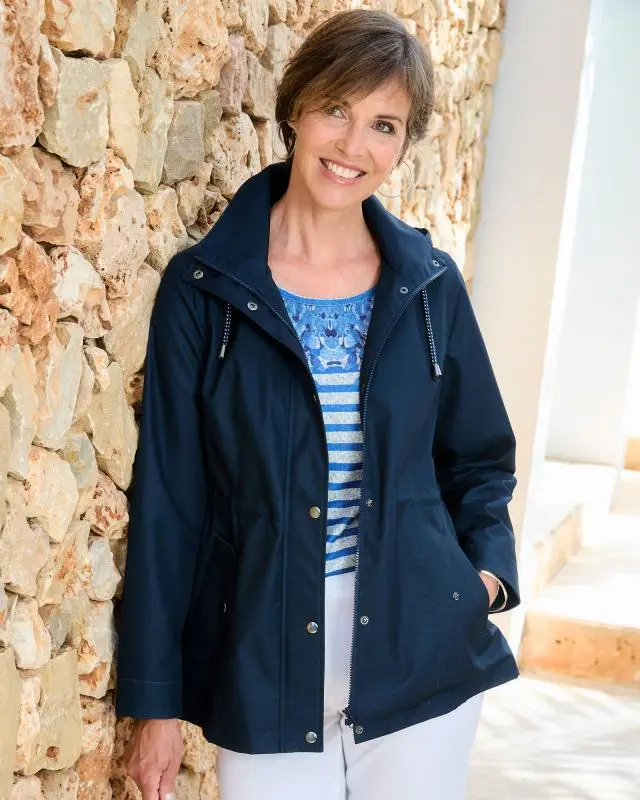 Cotton Traders Women's Short Weatherproof Jacket in Navy, 100% Polyester