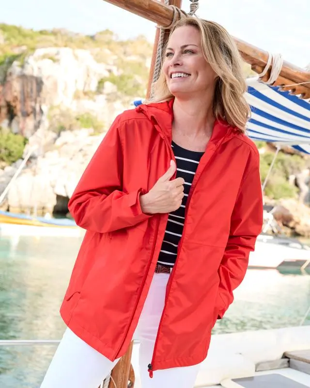 Cotton Traders Lightweight Waterproof Jacket in Red, 100% Polyester