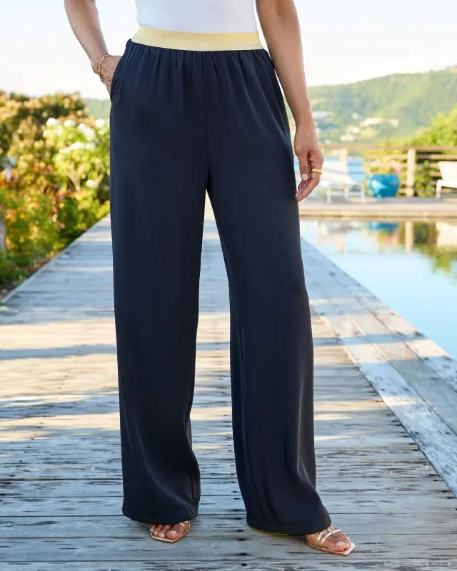 Cotton Traders Women's Pull On Elasticated Waist Trousers in Navy, 100% Polyester
