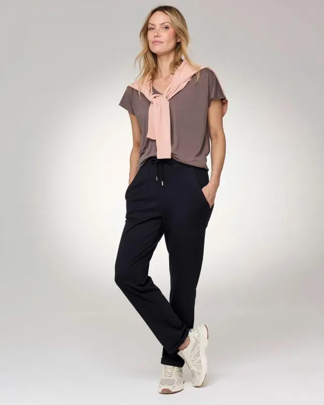 Cotton Traders Women's Turn Up Jersey Joggers in Black, Cotton/Polyester/Viscose