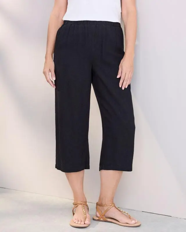 Cotton Traders Women's Viscose Linen Blend Cropped Trousers in Black