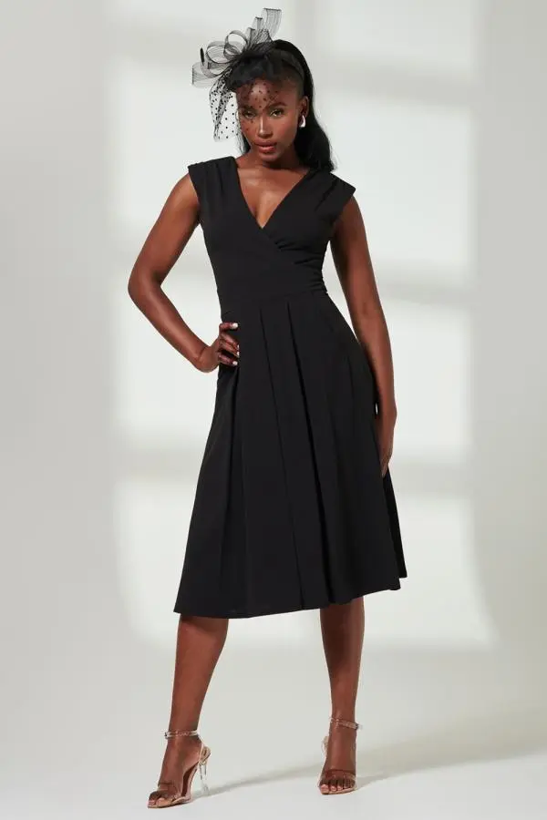 Jolie Moi Women's Yuina Scuba Pleated Flare Midi Dress in Black 