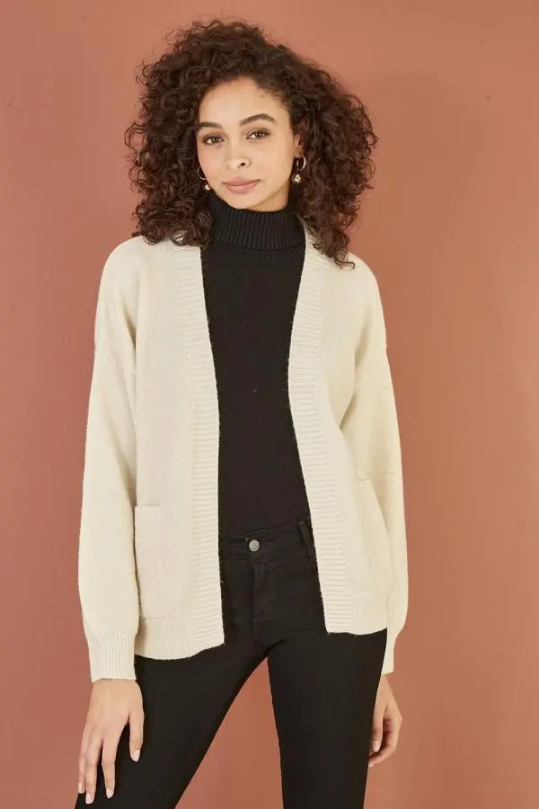 Yumi Women's Ivory Metallic Slouchy Cardigan With Pockets 