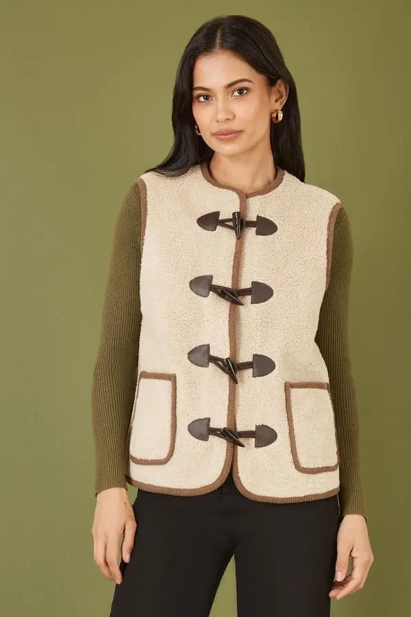 Yumi Women's Cream Borg Gilet With Faux Leather Button Details | Size: 10