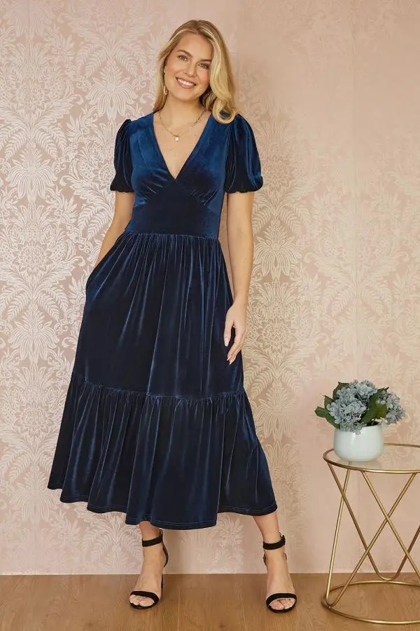 Yumi Women's Navy Velvet Midi Dress 