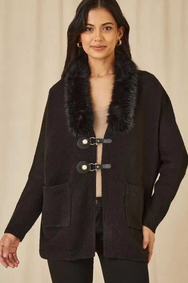 Yumi Women's Black Cardigan With Detachable Fur Collar Trim 