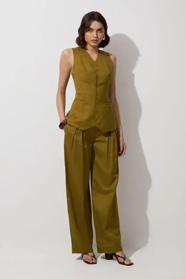 Tall Viscose Linen Pleat And Pocket Detail Woven Straight Leg Trouser
