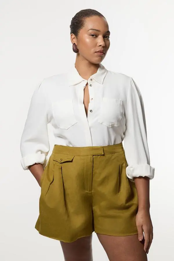 Plus Size Viscose Linen Woven Pocket Detail Short