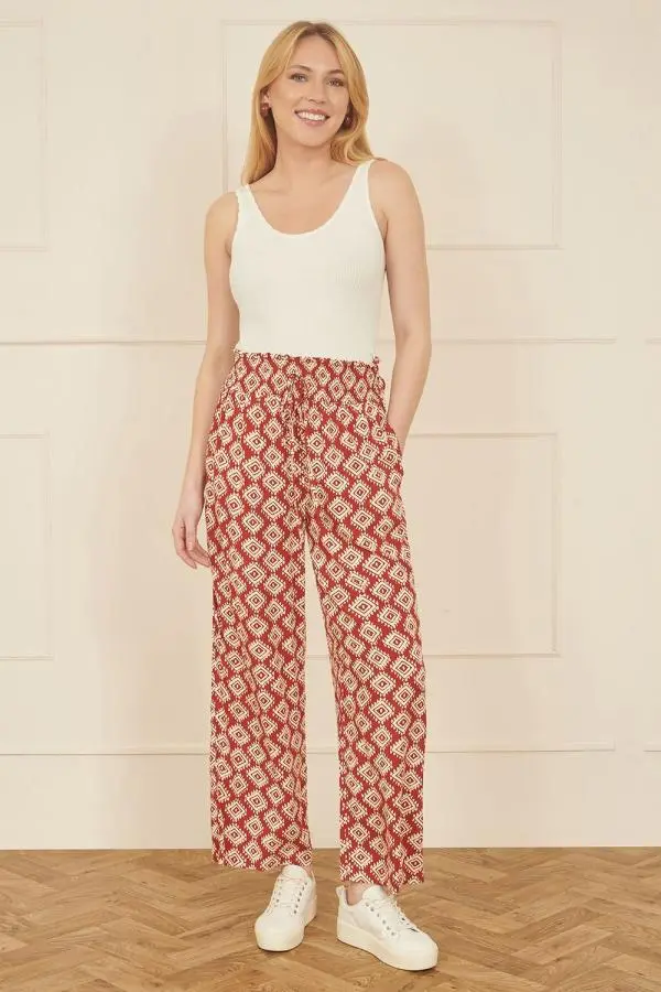 Yumi Women's Red Geo Print Relaxed Fit Trousers 