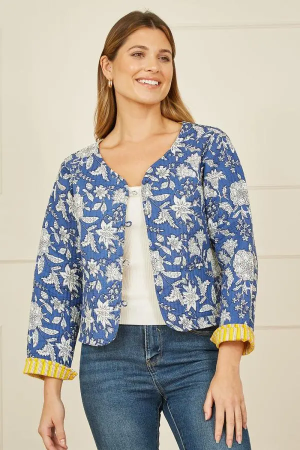 Yumi Women's Blue Floral Reversible Cotton Quilted Jacket 