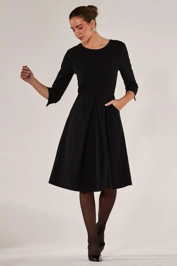 Round Neck 3/4 Sleeve Midi Dress