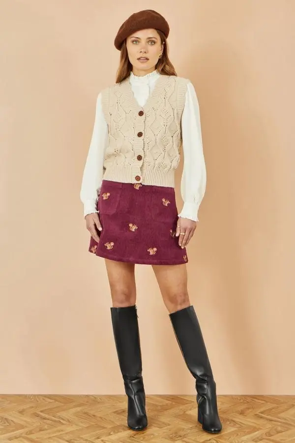 Yumi Women's Burgundy Corduroy Embroidered Squirrel Mini Skirt | Size: 8