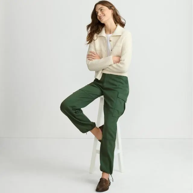 Lands' End Women's Petite Twill Cargo Trousers in Green 