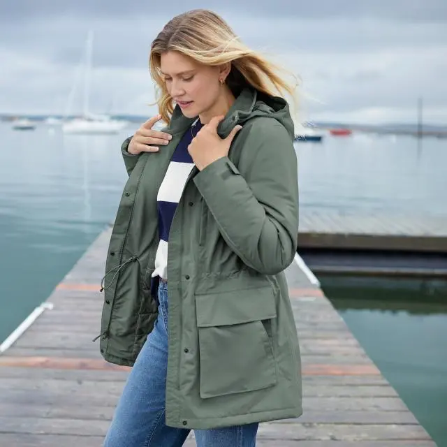 Lands' End Women's Petite Squall Insulated Waterproof Coat in Green 