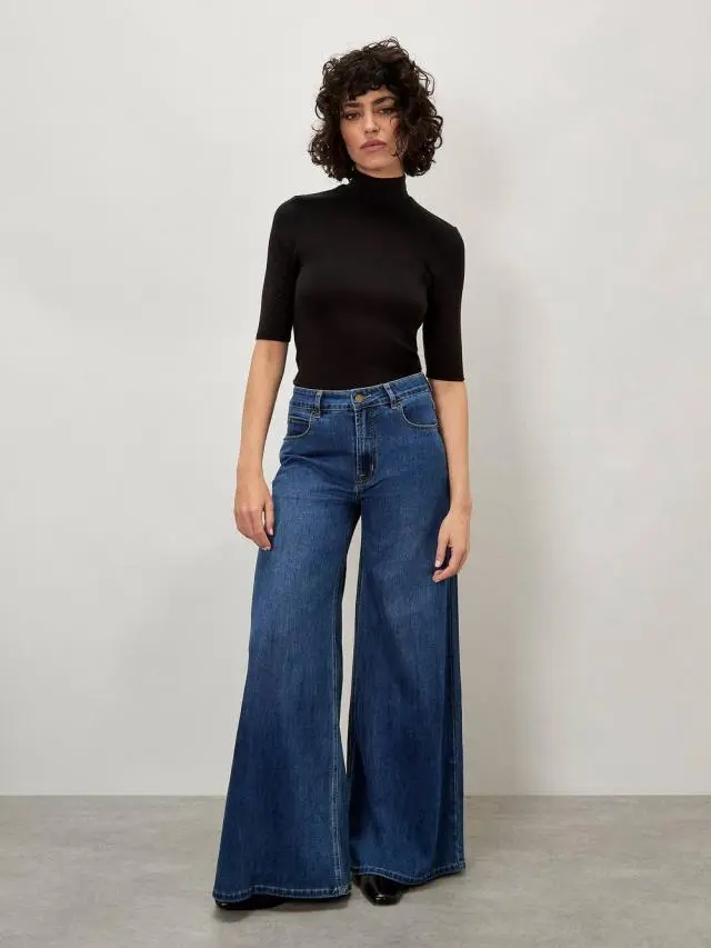 Apricot Women's Zana Wide Leg Jeans in Blue 
