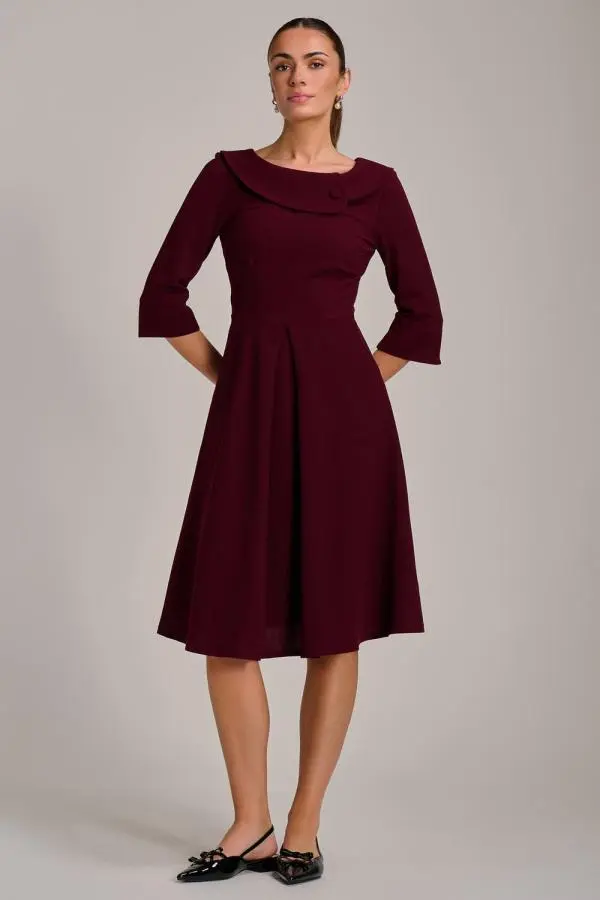 Jolie Moi Women's Fold Collar Button Detail Dress in Burgundy 