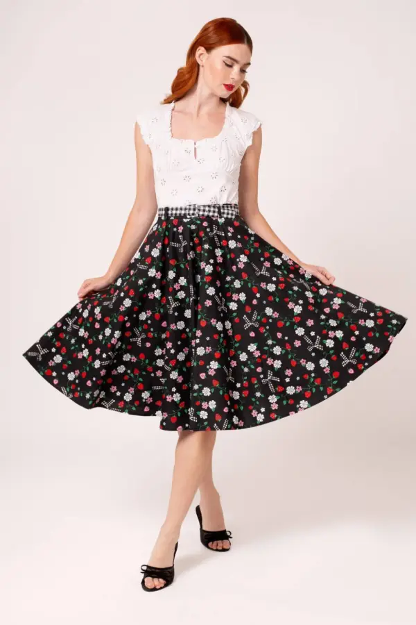 Hell Bunny Women's Isobel Vintage 50s Black Strawberry Floral Cotton Circle Skirt 
