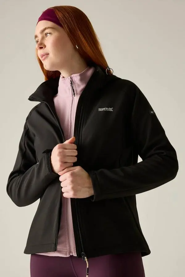Regatta Women's Deyana Relaxed Softshell Jacket in Black 