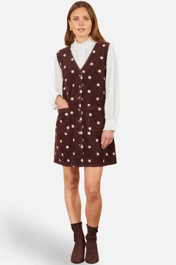 Yumi Women's Embroidered Daisy Pinafore Dress in Chocolate 