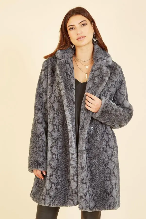 Yumi Women's Grey Snakeskin Print Faux Fur Coat 