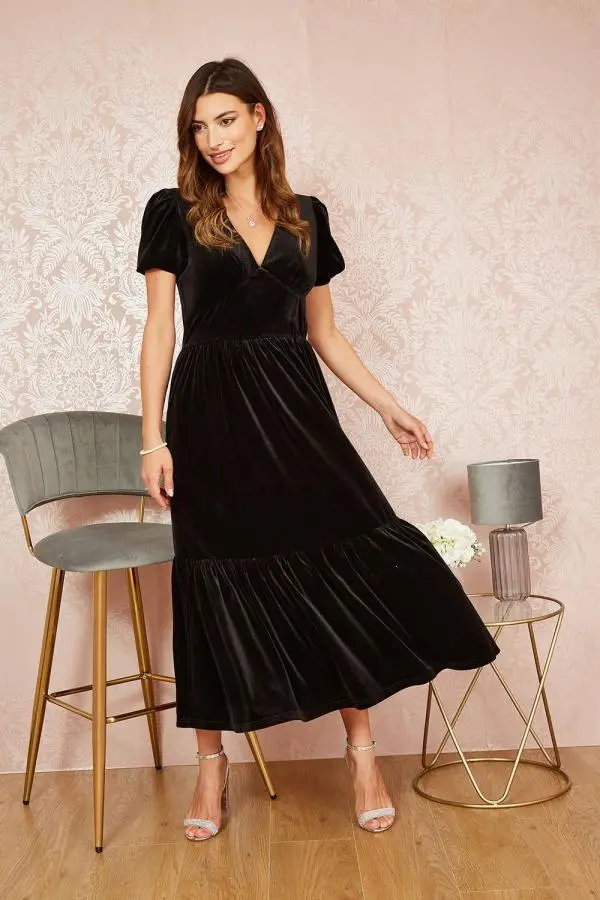 Yumi Women's Black Velvet Midi Dress 