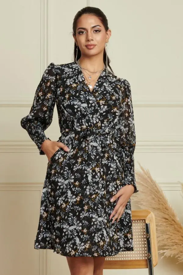 Jolie Moi Women's Shirred Cuff Tie Waist Dress in Navy 