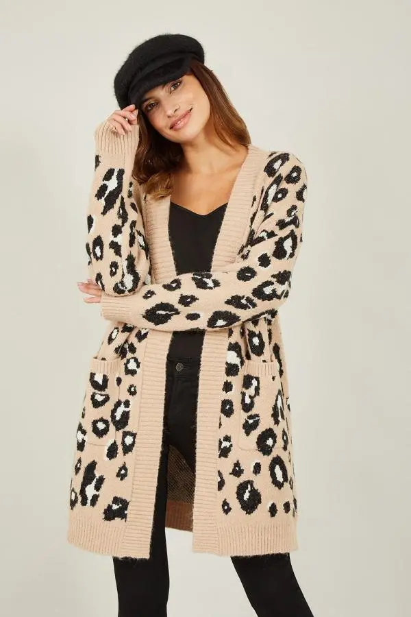 Yumi Women's Beige Animal Print Intarsia Knit Long Cardigan 