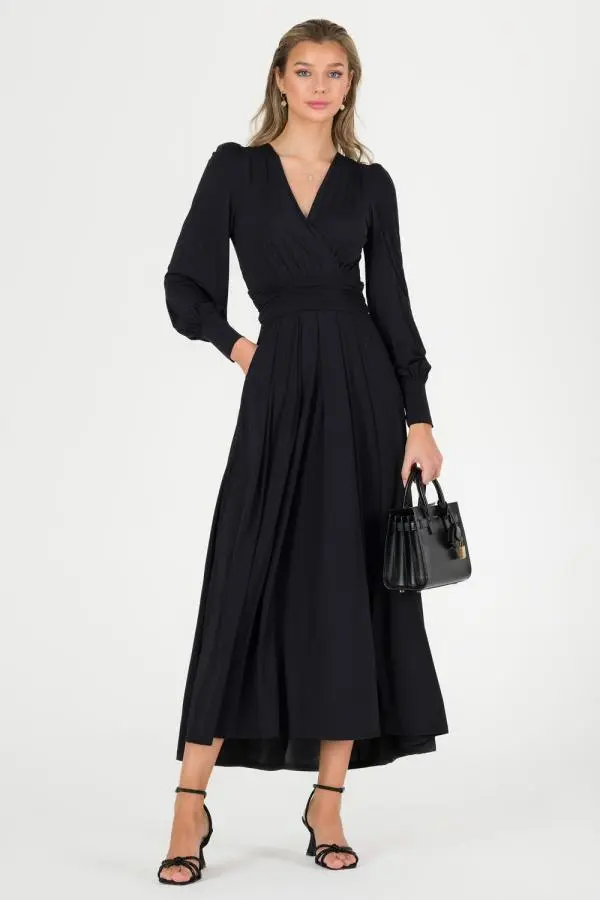 Jolie Moi Women's Rashelle Jersey Long Sleeve Maxi Dress in Black 