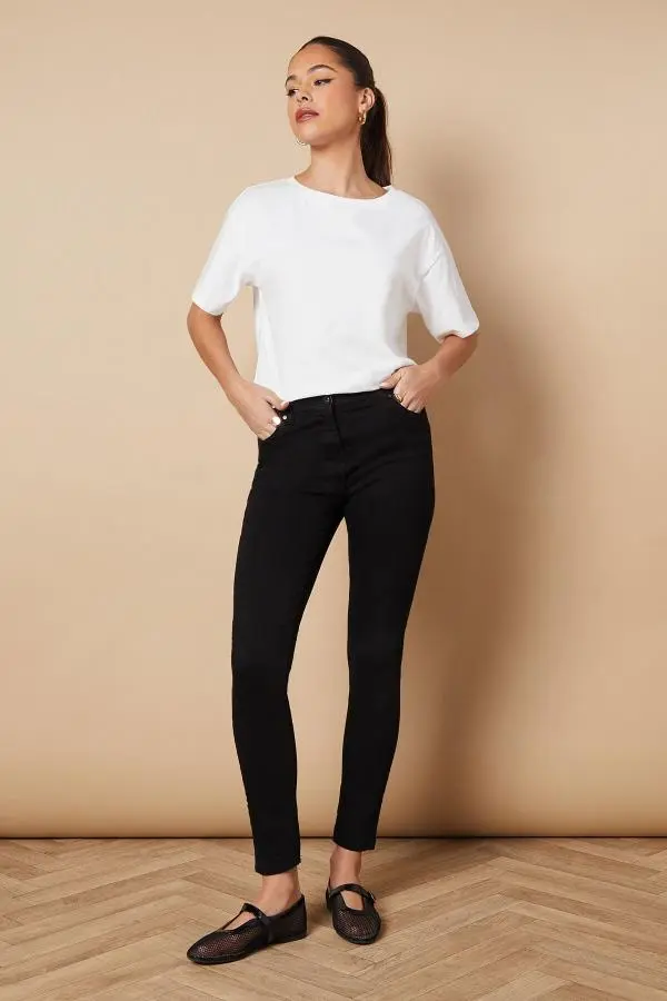 Oasis Women's Jade Mid Rise Skinny Jeans in Black 