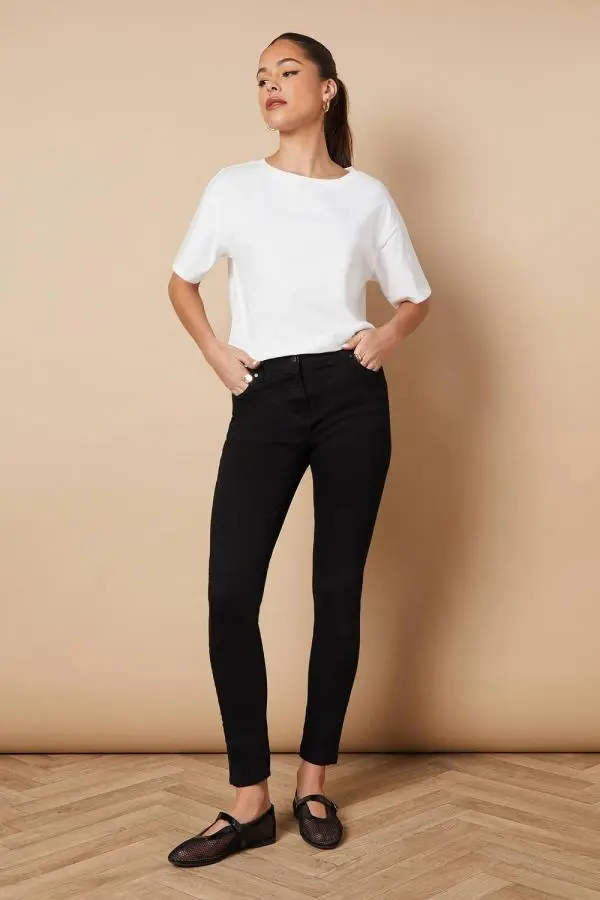 Oasis Women's Jade Mid Rise Skinny Jeans in Black 