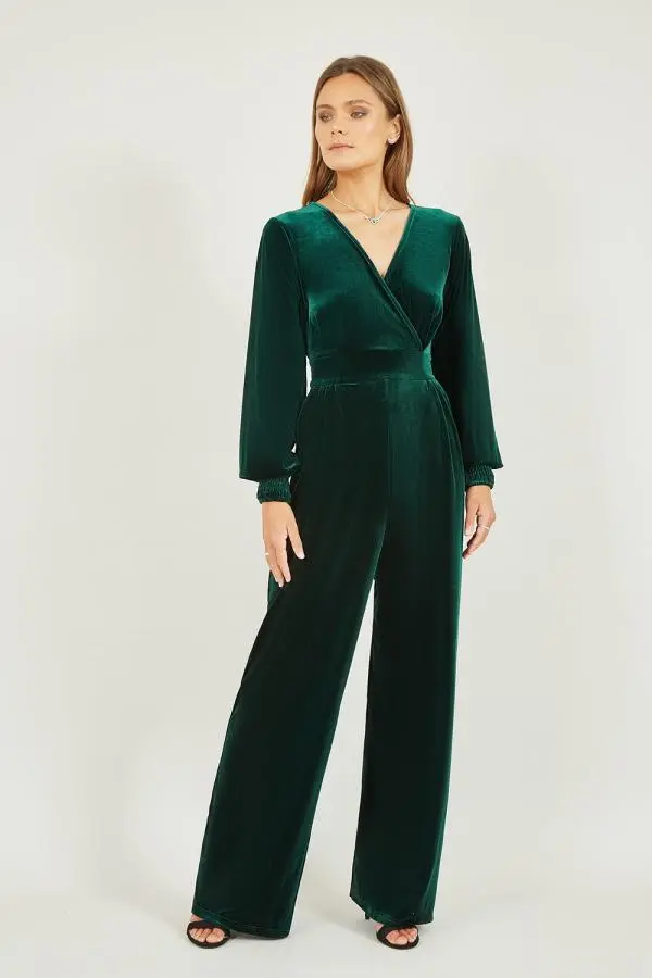 Yumi Women's Green Velvet Long Sleeve Jumpsuit 