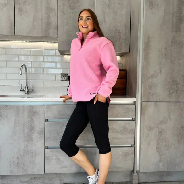 Cropped Elevate Leggings with Deep Side Pockets in Black