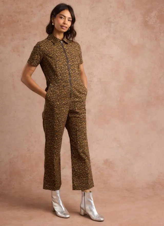 Joanie Clothing Robin Short Sleeve Leopard Print Boilersuit 