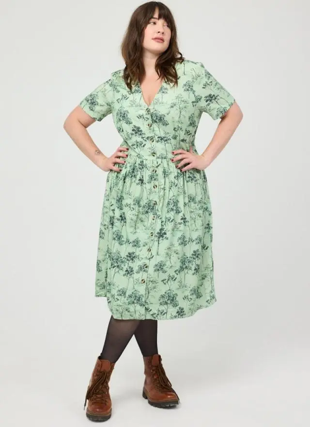 Joanie Clothing Natalie Tree Print Button