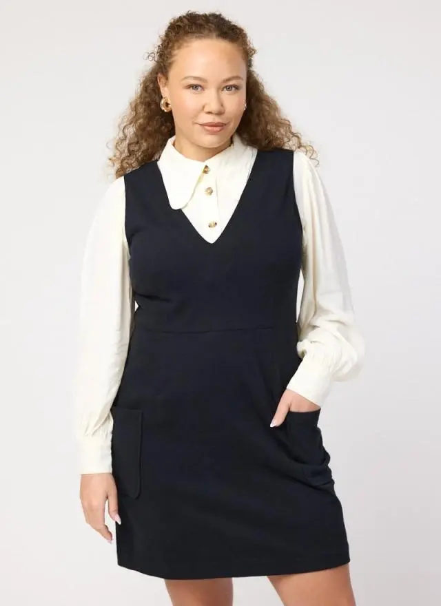 Joanie Clothing Ohlson V-Neck Pinafore Dress - Black