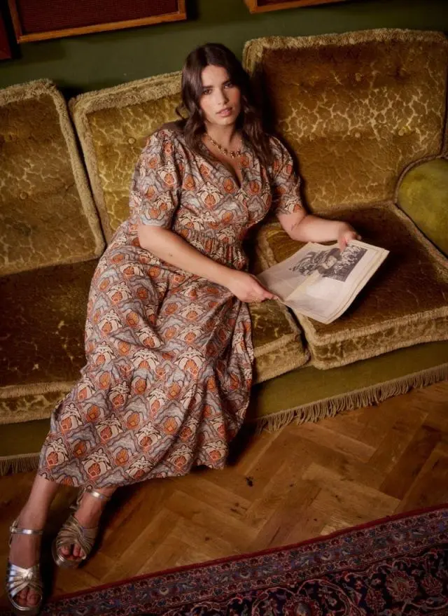 Joanie Clothing Albertine Tiled Paisley Print Midaxi Dress