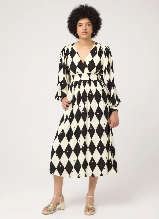 Joanie Clothing Tori Diamond Print Balloon Sleeve Midaxi Dress 