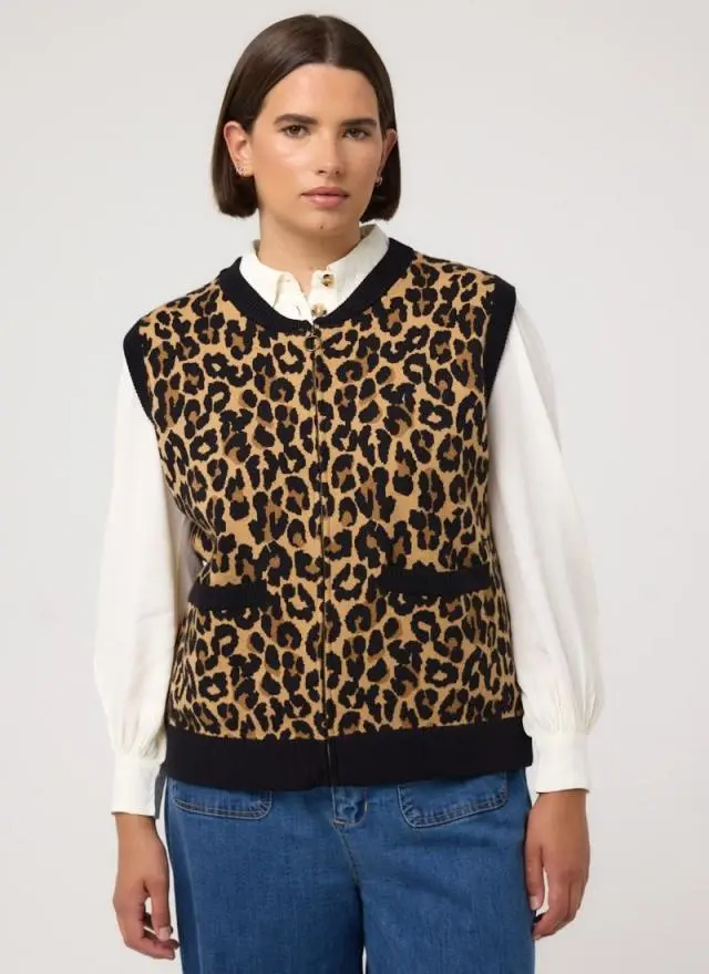 Joanie Clothing Samantha Leopard Intarsia Knit Zip