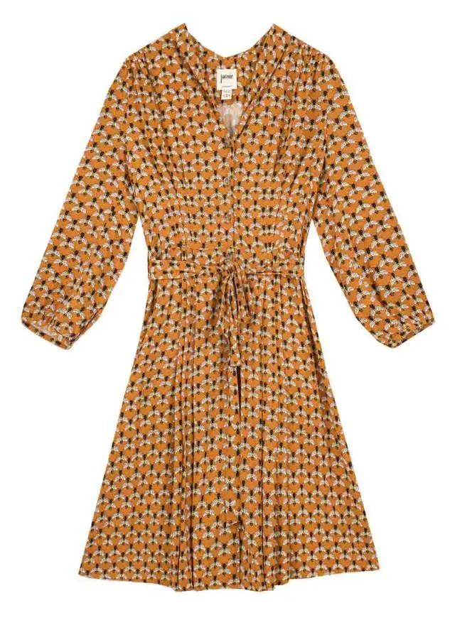 Joanie Clothing Barbara Bee Print Button