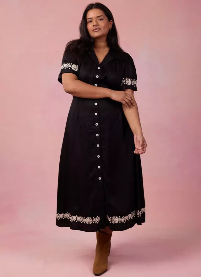 Este Black Embroidered Shirt Dress