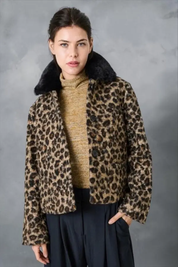 Apple Animal Boucle  Faux Fur Collar Jacket - Black