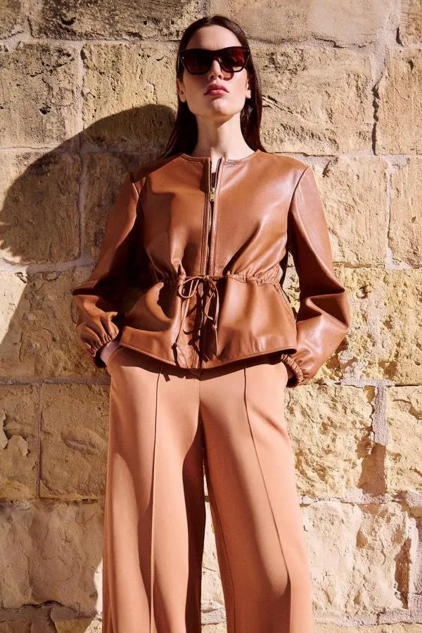 Premium Woven Viscose Crepe Wide Leg Trouser - Neutral